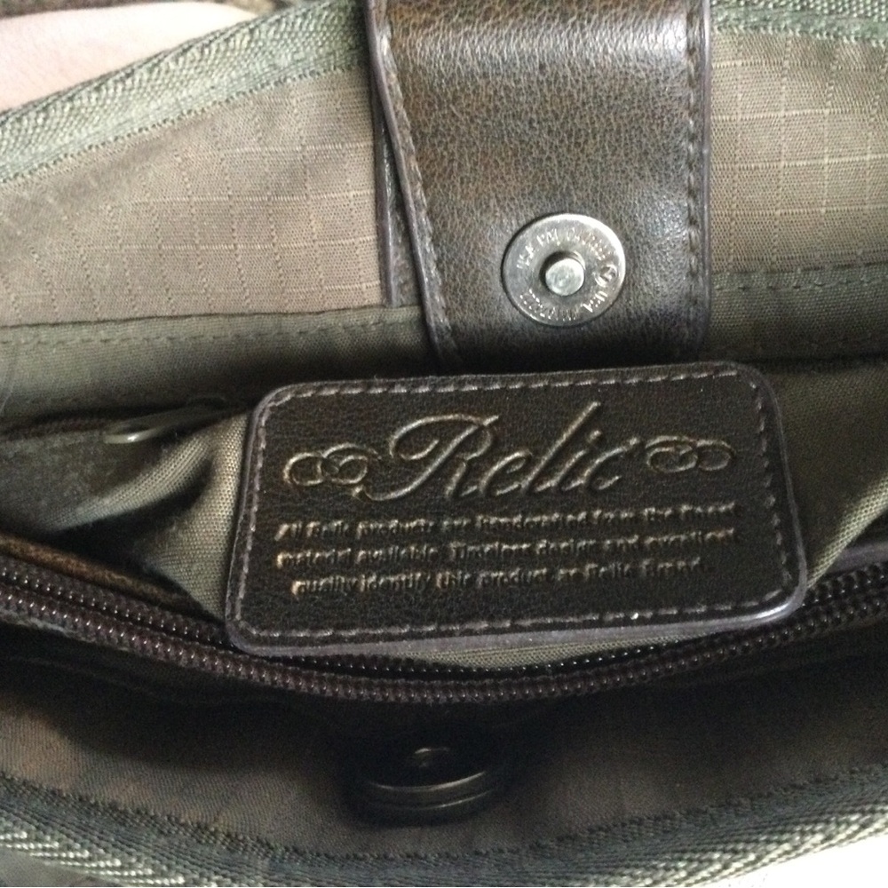 Authentic Relic Brand shoulder cross Bag - Picture 4 of 5
